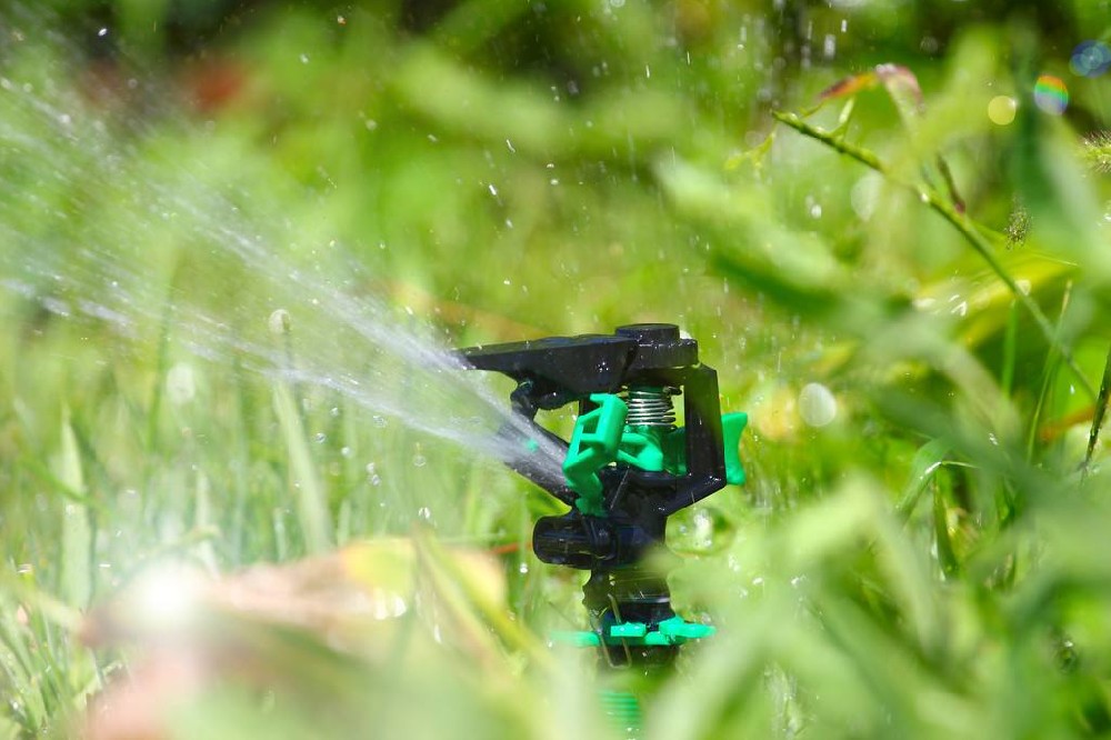 通過(guò)節(jié)水領(lǐng)域研究，為青海農(nóng)牧業(yè)生產(chǎn)提供發(fā)展動(dòng)力